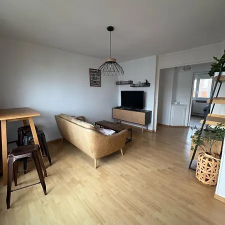 Ideal For A Professional Or Small Family Διαμέρισμα