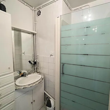 Ideal For A Professional Or Small Family Διαμέρισμα *